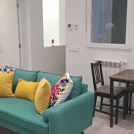 Cozy Apartment Madrid Exterior photo